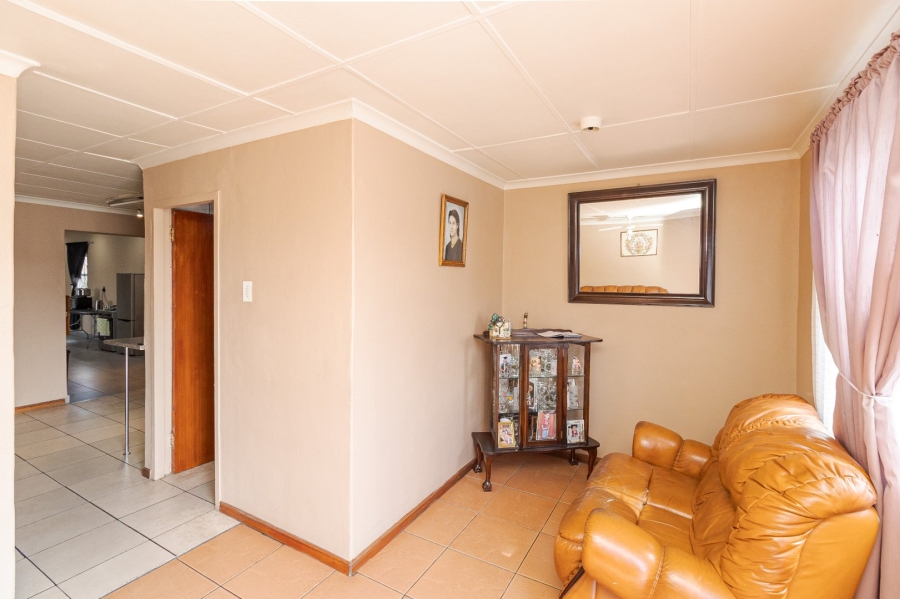 4 Bedroom Property for Sale in Voorbrug Western Cape